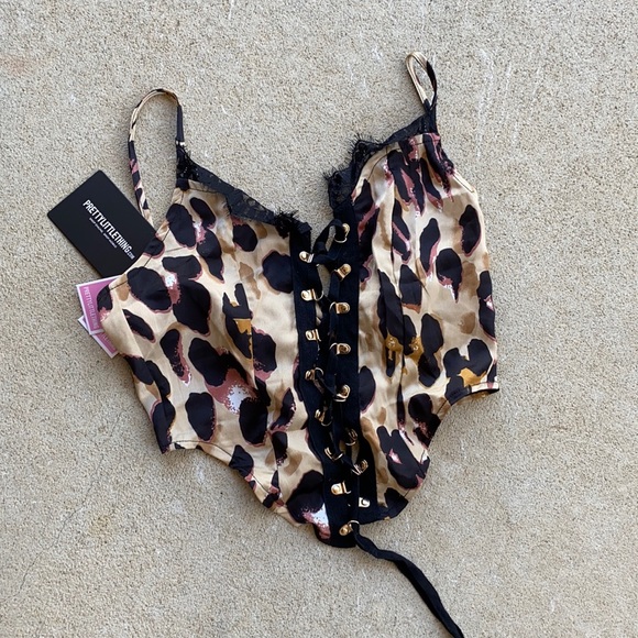 Pretty little thing crop - Picture 1 of 2